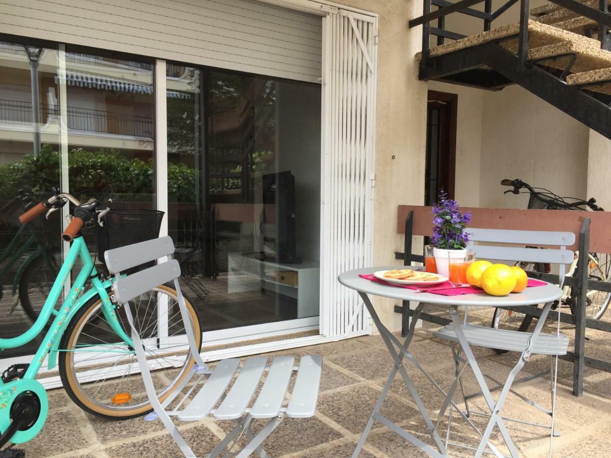 Nice Apartment 80 Meters From The Beach กาลาเฟลล์ ภายนอก รูปภาพ